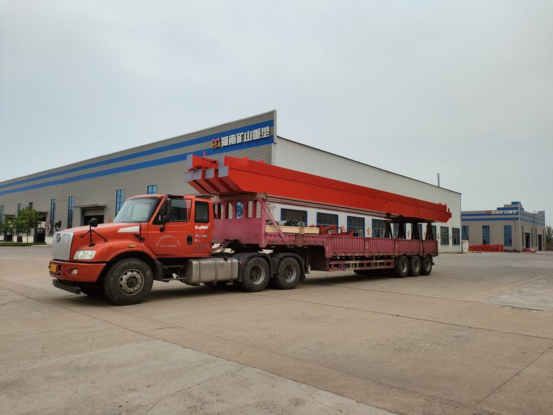 電動葫蘆橋式起重機(jī) 3臺 LH5t-17m 制作完成，發(fā)往河南漯河交付客戶使用。
